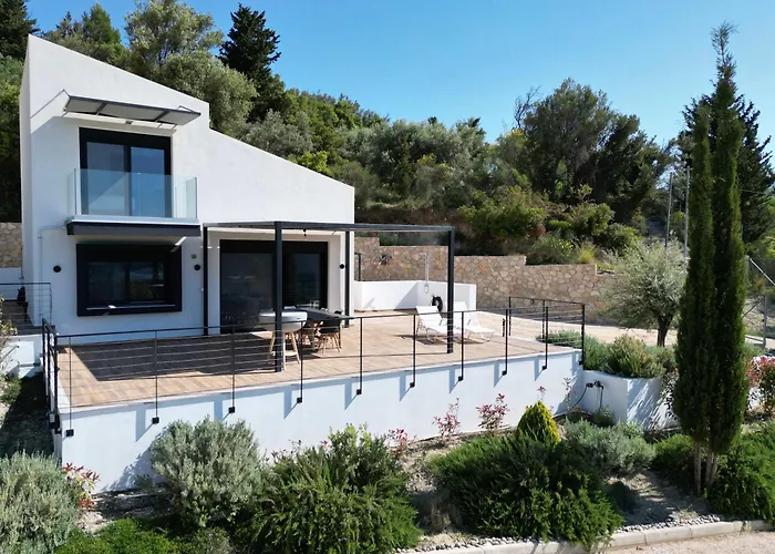 Vasiliki Houses