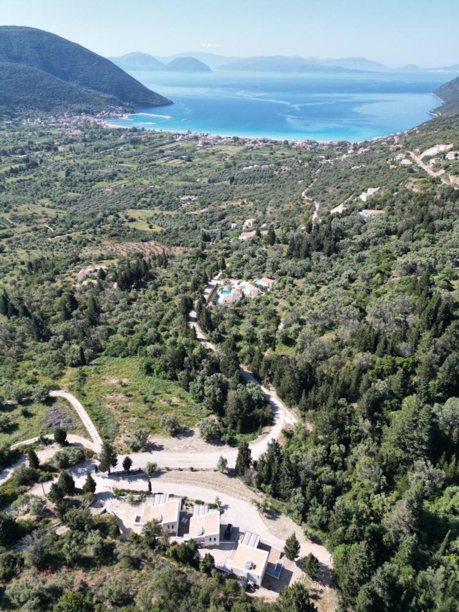 Vasiliki Houses